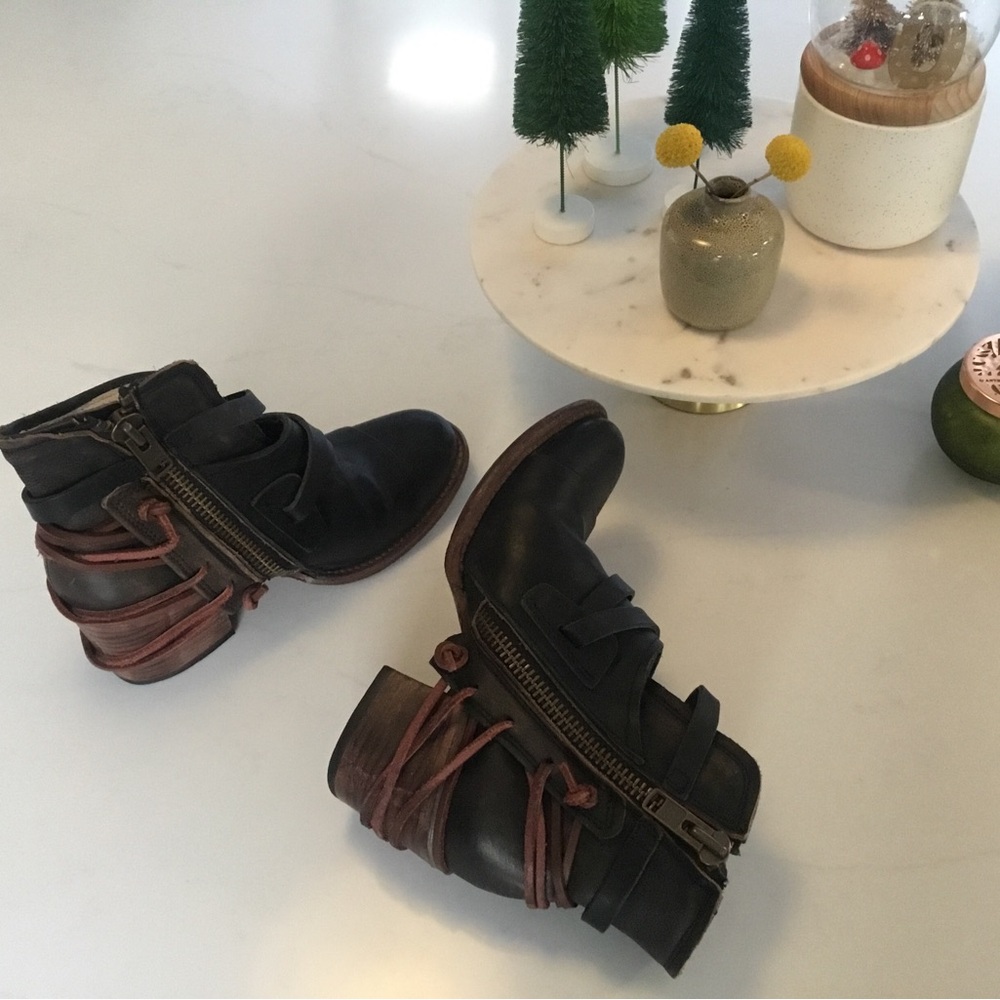 Freebird by Steven-Crue Black Multi Booties Size:8